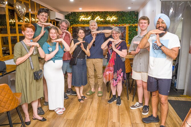 All Inclusive Twilight Nights Little India Half Day Tour - What to bring for a night that includes cooking and henna