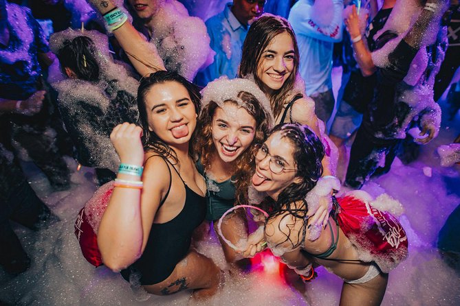Big Night Out Pub Crawl - Side Bar finale: free express entry, free drink, and a long club stop