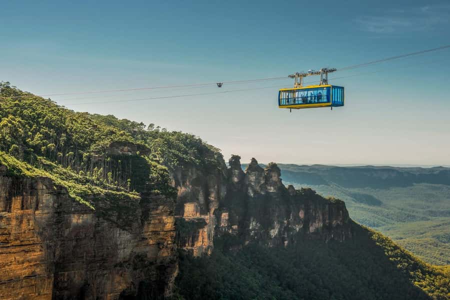 Blue Mountain Small Group Scenic World, Wildlife, Waterfall - Three Sisters and Echo Point: Jamison Valley views with real context