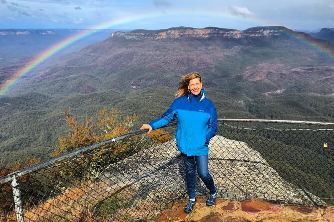 Blue Mountains Private Hiking Tour from Sydney - The Three Sisters and Honeymoon Bridge: icons plus walking