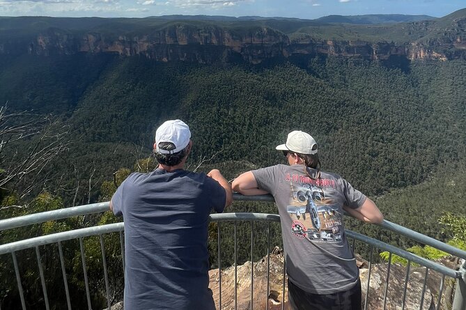 Blue Mountains Private Tour & Hidden Gems, Pick up & Drop off - Katoomba: cockatoos, Cascades, and a tight run of lookouts