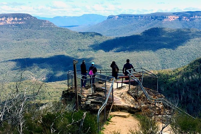 Blue Mountains Private Tour including Wildlife Park - Blue Mountains National Park stops: Jamison Valley classics and rainforest views