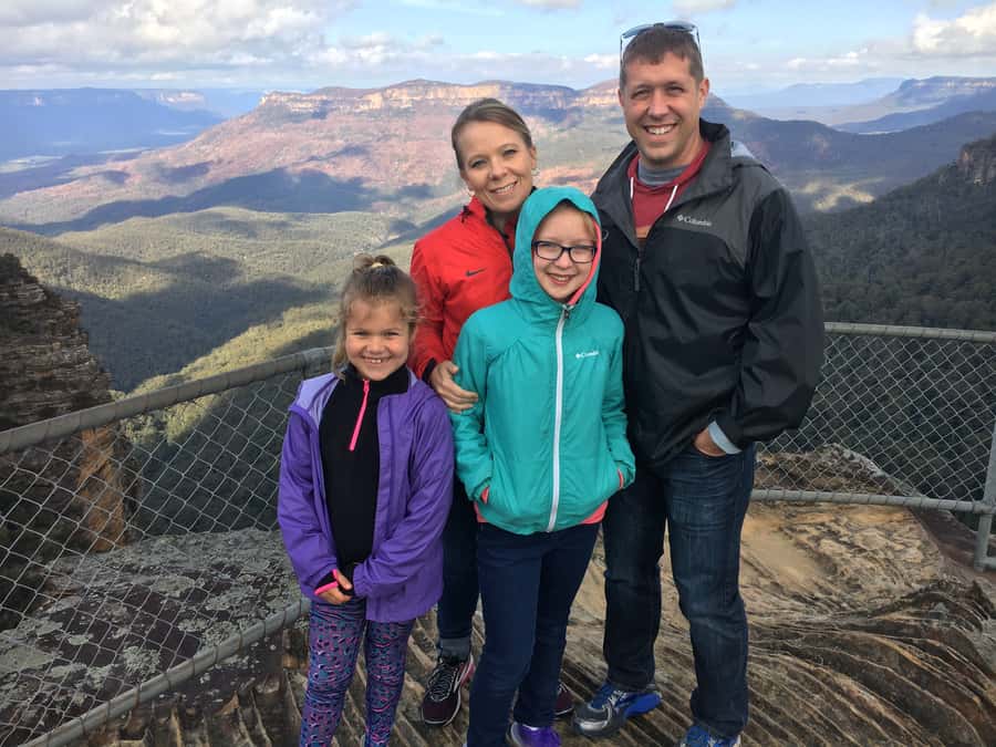 Blue Mountains private tour with Featherdale Wildlife Park - Three Sisters and Aboriginal Dreaming stories at the heart of it