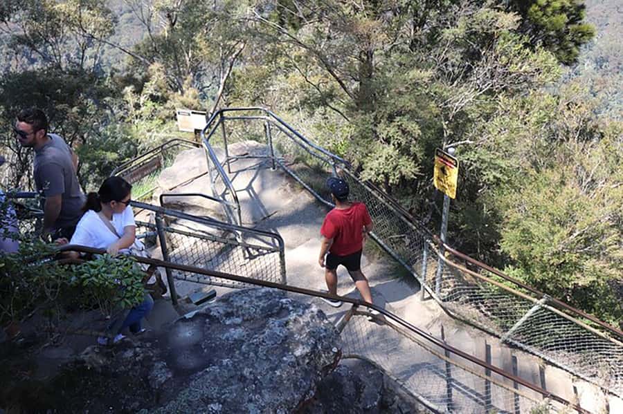 Blue Mountains: Private Tour with Wildlife and River Cruise - Three Sisters viewpoint time plus a real break for food