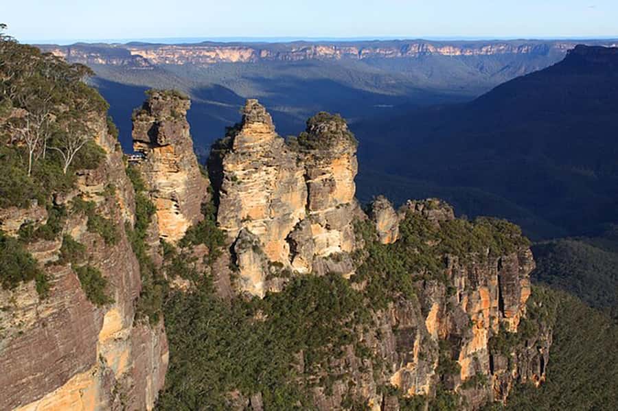 Blue Mountains: Private Tour with Wildlife and River Cruise - Featherdale Wildlife Park: koalas and kangaroos up close