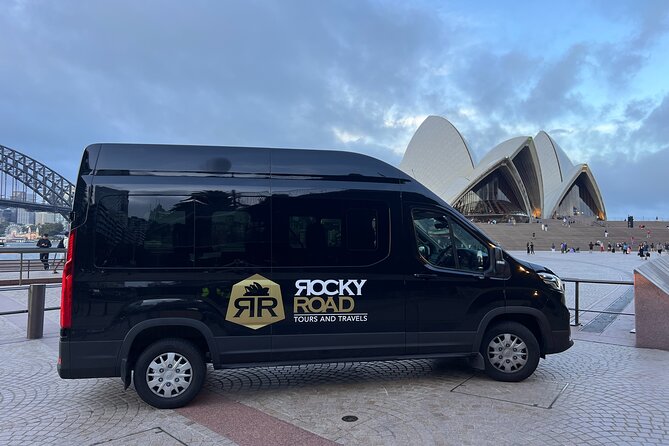 Blue Mountains Private Tours Sydney Zoo or Scenic world Options - Lincoln’s Rock: quick stop, big sandstone views