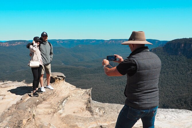 Blue Mountains Small Group Tour with Lunch, Zoo and Scenic World - Blue Mountains in one day, from zoo animals to Scenic World rides