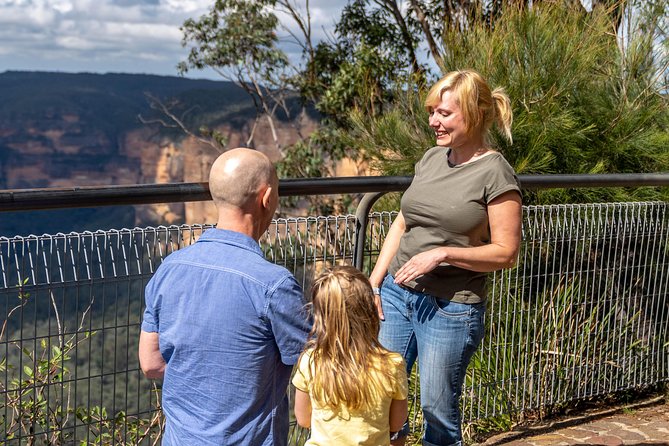 Blue Mountains: Three Sisters, Scenic World and Wildlife park - Wildlife park stop: koalas, kangaroos, crocodiles, and safe close-up time