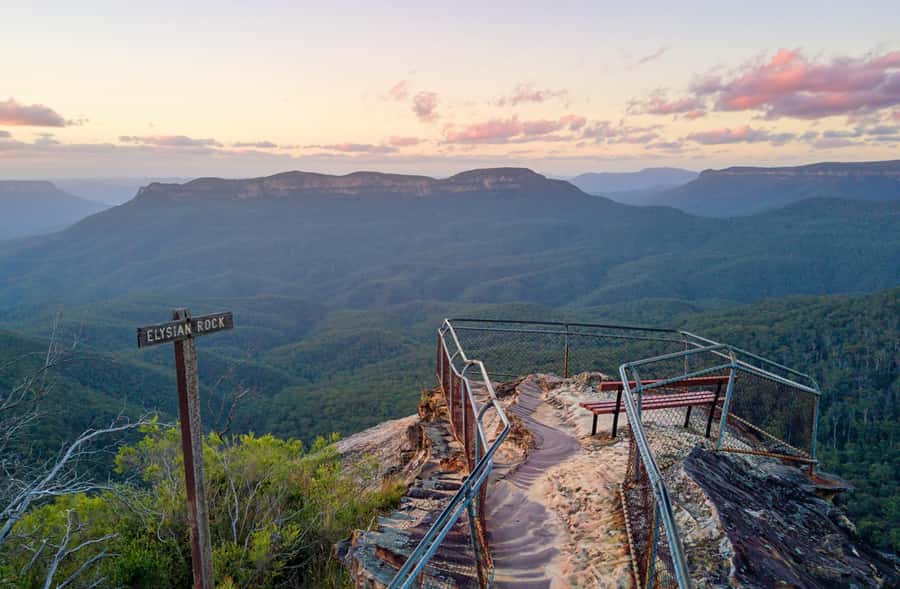 Blue Mountains Tour w/Lunch: Scenic World, Zoo & Koala Photo - Echo Point and the Three Sisters: More Than a Photo Stop