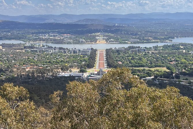 Canberra Private Tour from Sydney - Mount Ainslie Lookout: 20 minutes for big Canberra views