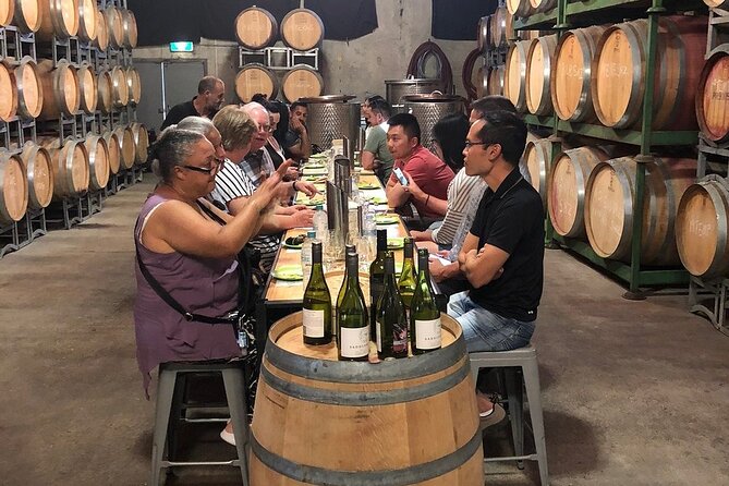 Chef-Led Hunter Valley Gourmet Food and Wine Day Tour from Sydney - Crossing into wine country: wildlife spotting plus vineyard context