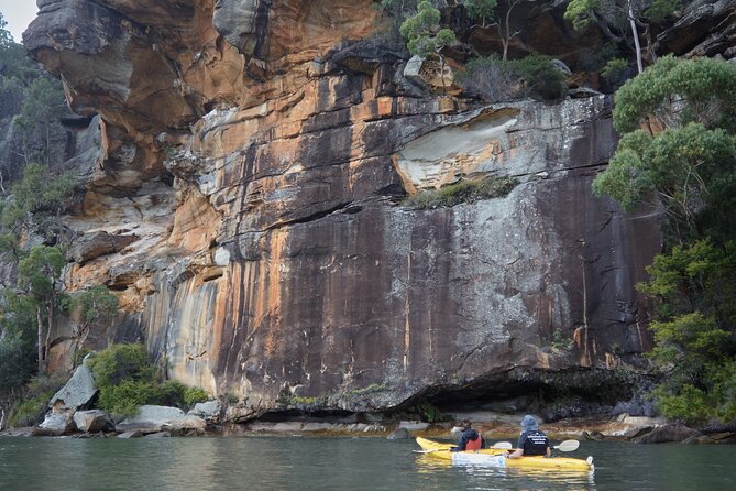 Cowan Creek Lunch paddle with Aboriginal rock art - Following the route: rock art viewing on the water