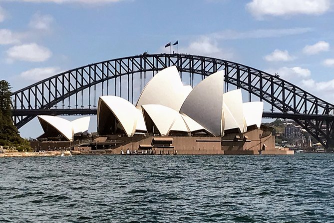 Discover Sydney - Botanic - A clue-led walk that feels like sightseeing with training wheels