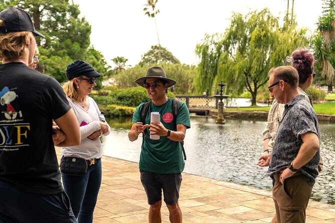 Foraging Tour: Botanical Gardens Walk & Picnic - What to bring for a comfortable walk and picnic