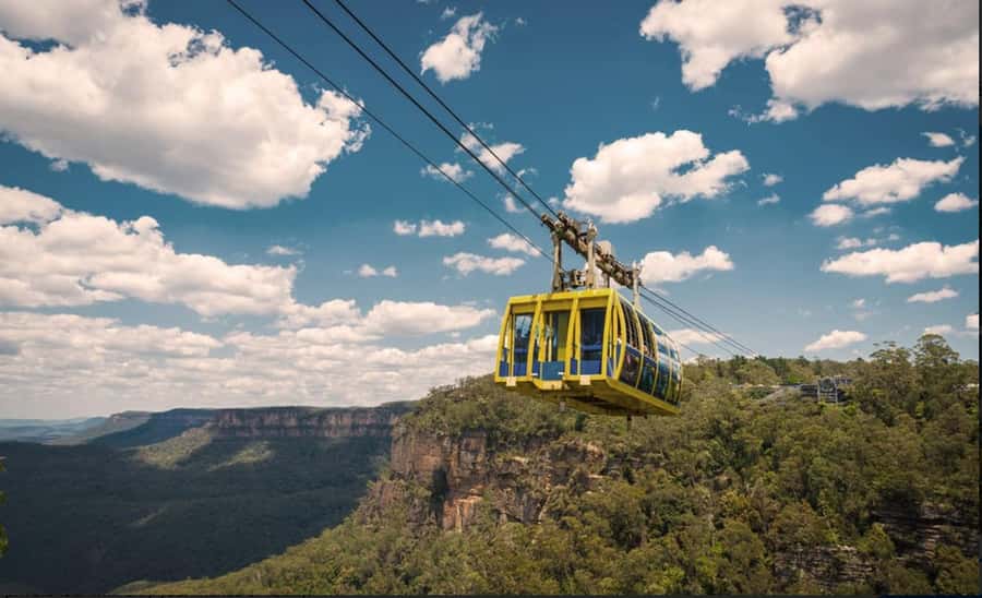 From Sydney: Blue Mountains and Featherdale Tour - Darling Harbour pickup and the carpool day flow
