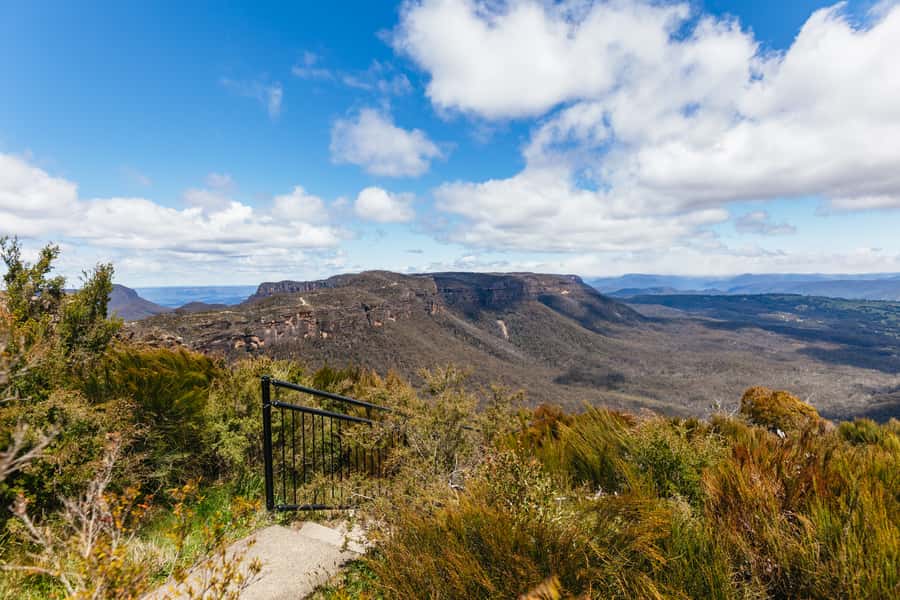 From Sydney: Blue Mountains Full-Day Trip - Echo Point and the Three Sisters: Where the Scenery Hits Hard