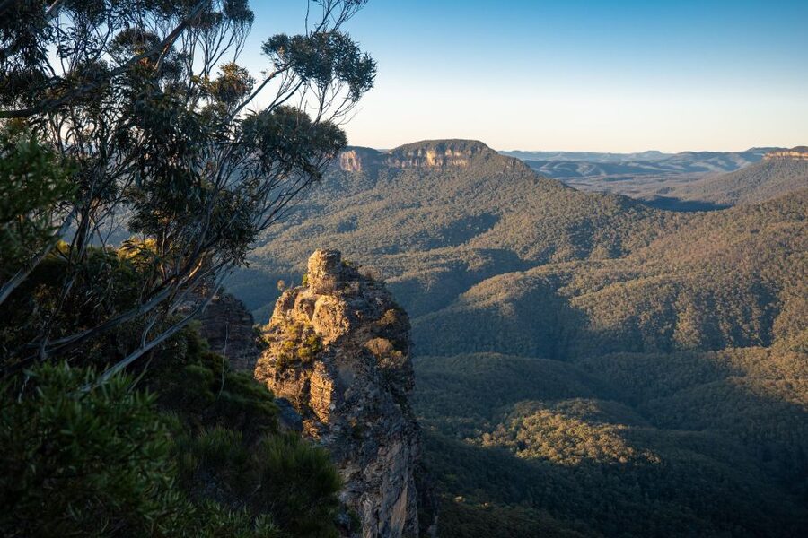 From Sydney: Blue Mountains, Sydney Zoo & Walking Tour - Scenic World in Katoomba: boardwalks, cliffs, and optional rides