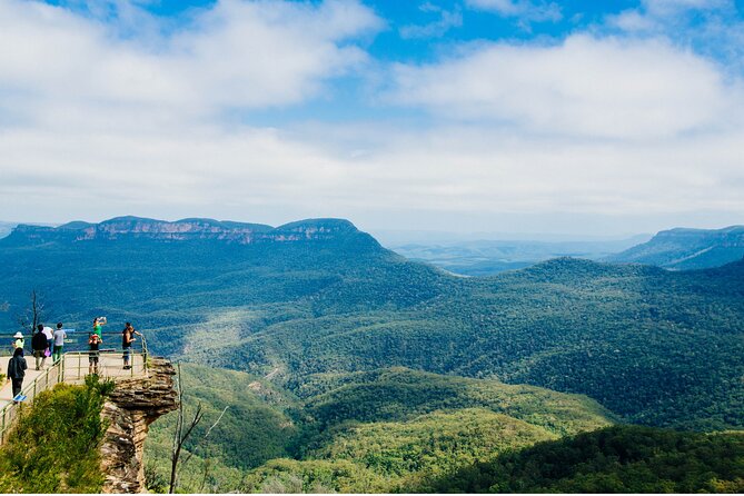 From Sydney: Blue Mountains with Zoo, Koala Photo & Scenic World - Blue Mountains viewpoints, Gordon Falls to Echo Point and the Three Sisters