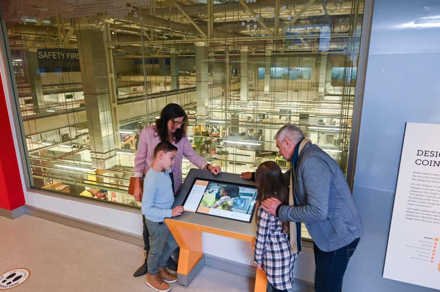From Sydney: Explore Canberra Includes Buffet Lunch - A Canberra Day Trip That Starts Early and Ends Around 7:00 PM