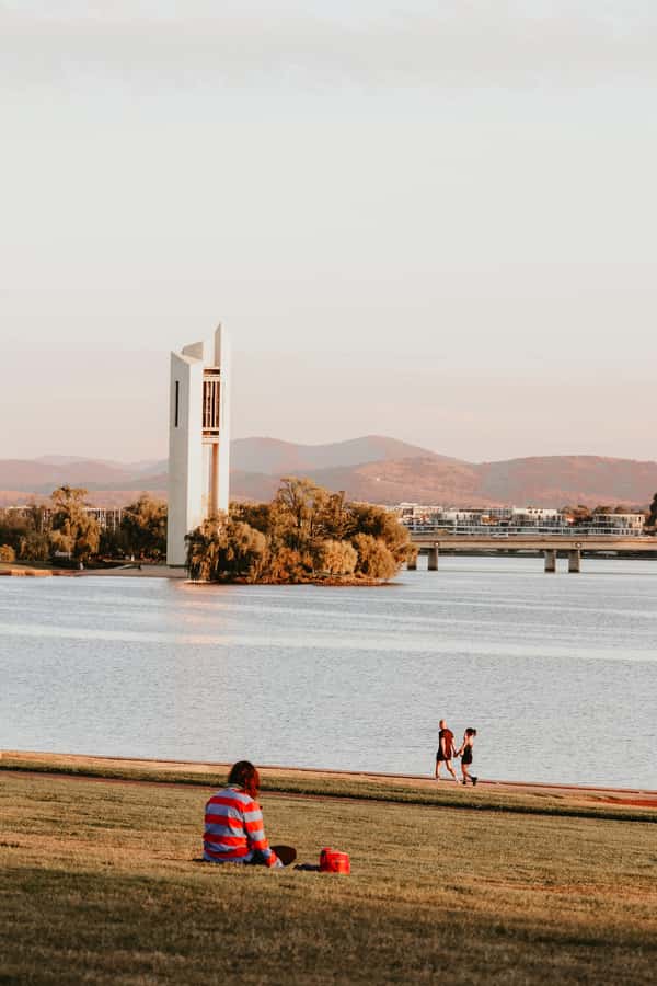 From Sydney: Explore Canberra Includes Buffet Lunch - Canberra by Panoramic Drive: Fast Orientation Before You Stop