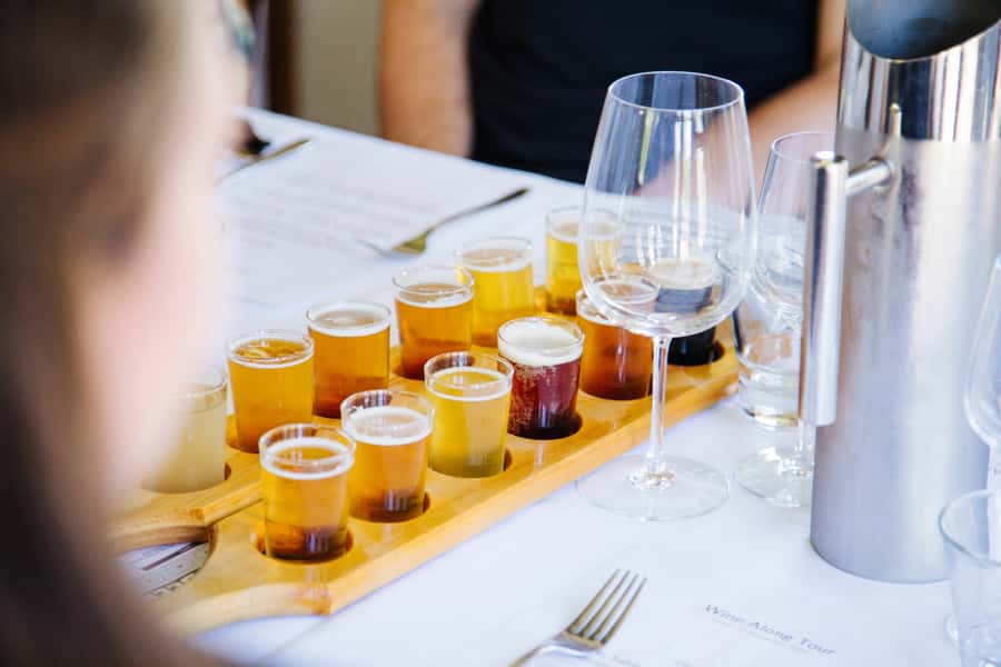 From Sydney: Full-Day Hunter Valley Tour w/ Tastings & Lunch - Lunch at the local restaurant: built-in downtime with a drink