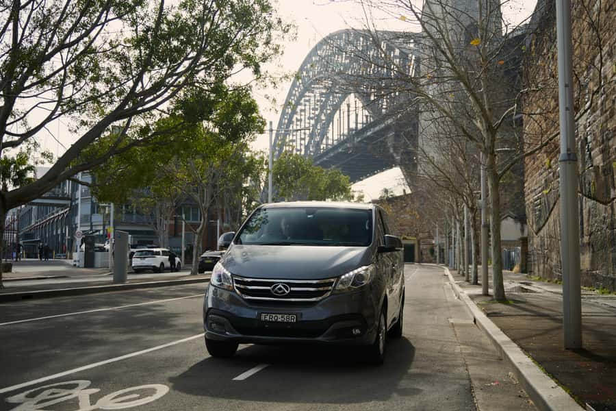 From Sydney: Luxury Hunter Valley Private Tour - Leaving Sydney in a luxury vehicle through North-Connex
