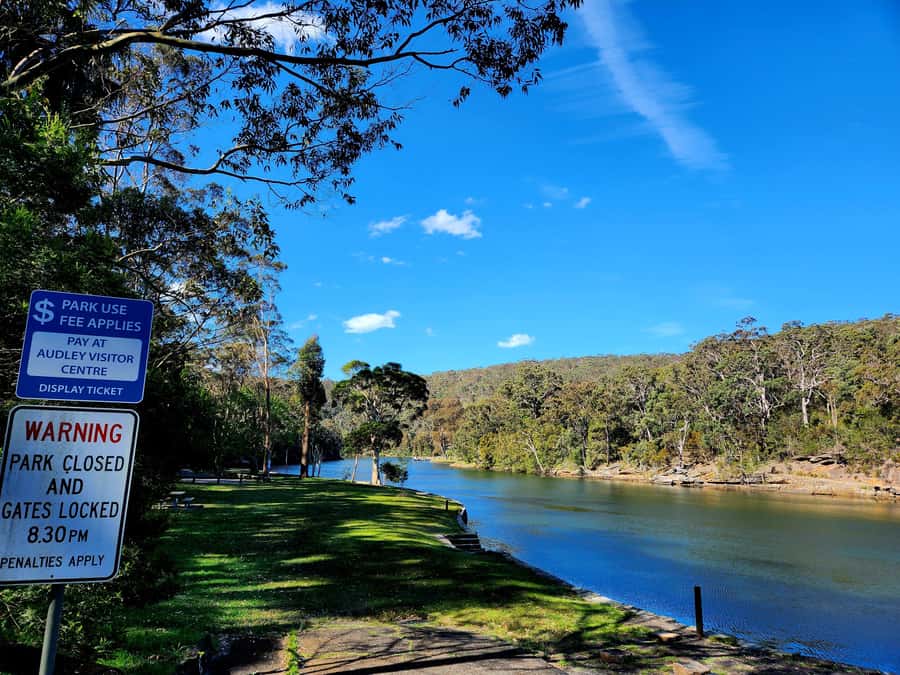From Sydney: Royal National Park, Wollongong, and Kiama Tour - Entering Royal National Park: scenic stops plus guided context