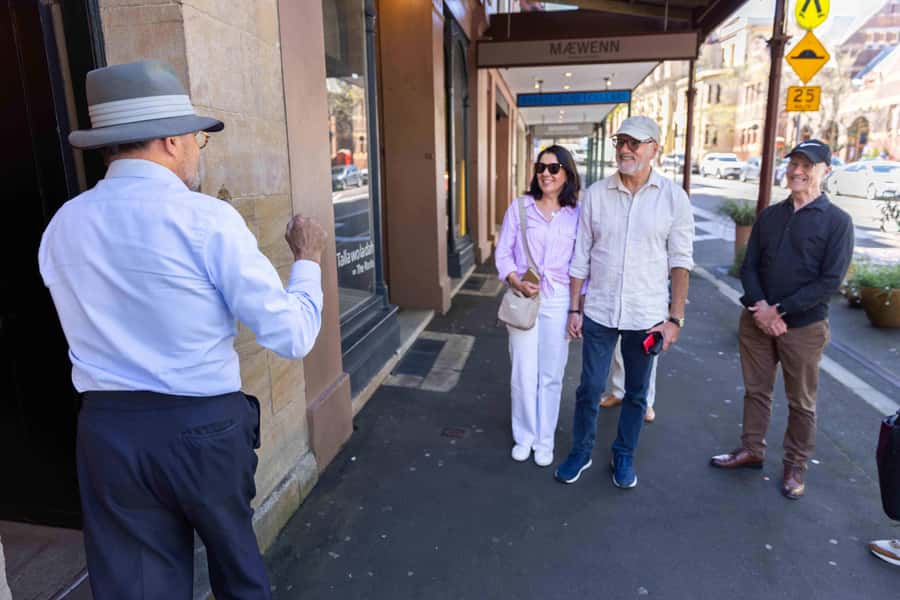 Half Day Sydney Sightseeing Tour - The Rocks & Bondi Beach - Ending Near Town Hall: Easy to Keep Exploring