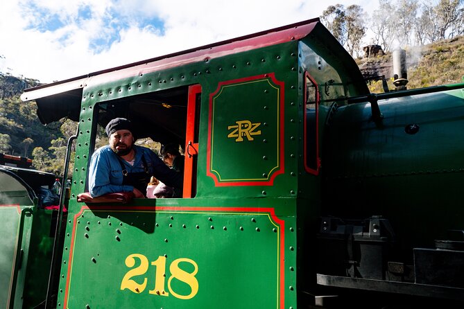 Heritage Zig Zag Steam Railway and Blue Mountains Scenic Day Tour - Govetts Leap Lookout: the Grand Canyon-style start