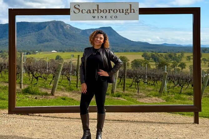 Hunter Valley Highlights Tour – Wine Tasting & Small Group + Roos - Chocolate Factory Time: Hunter Valley Golf Club and Hunter Valley Chocolate Company