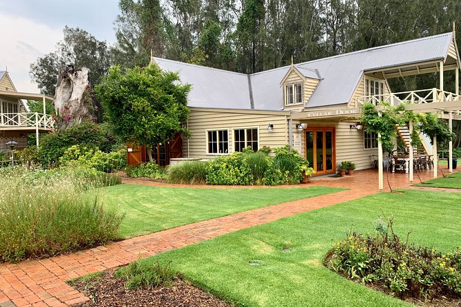 Hunter Valley Wine Tasting Private Tour From Sydney - Private pickup in an air-conditioned minivan (and how they run the day)