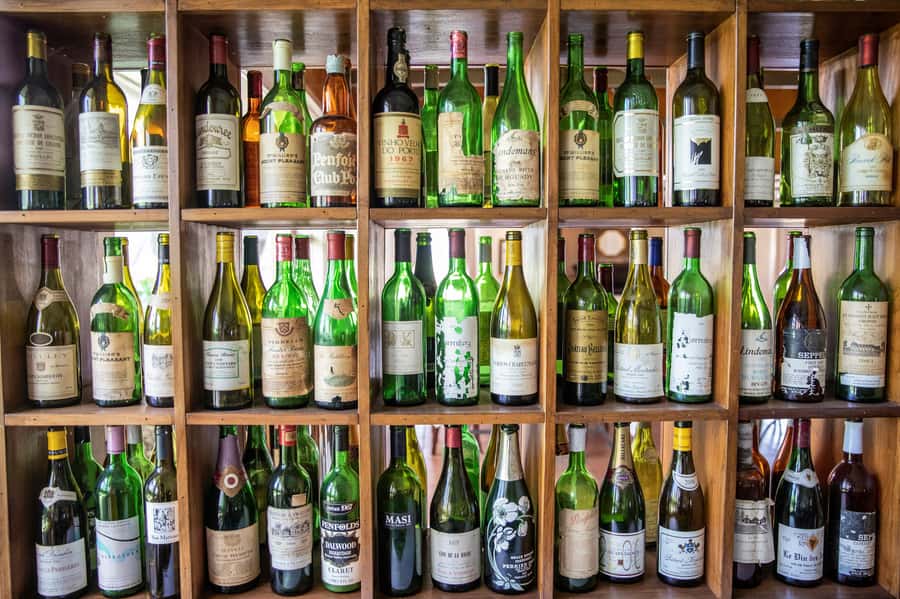 Hunter Valley: Wine Tour with 3 Tastings and Garden Lunch - Three (sometimes four) cellar doors: how the tastings are set up