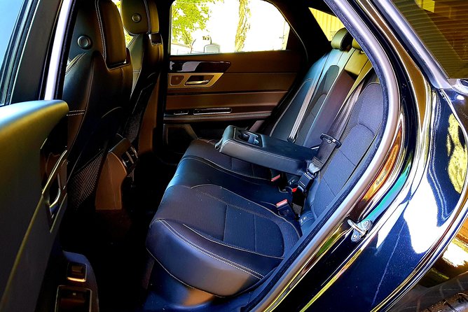 Limoroo, Airport Transfers and Luxe Door to Door Service. - Price and value: $161.38 per group up to 4