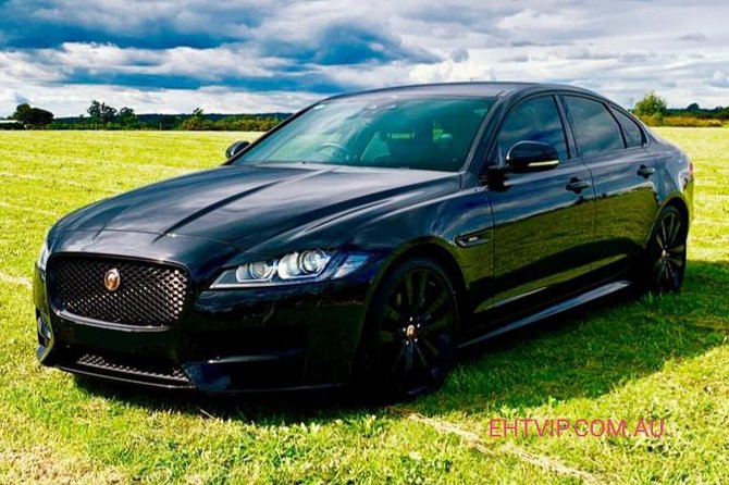 Limoroo, Airport Transfers and Luxe Door to Door Service. - Onboard perks that turn a transfer into usable time
