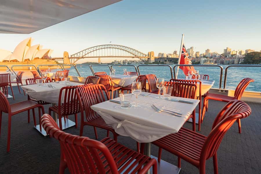 Luxury Catamaran Lunch Cruise with Deluxe Buffet - Why a 90-Minute Lunch Cruise Fits Sydney Sightseeing