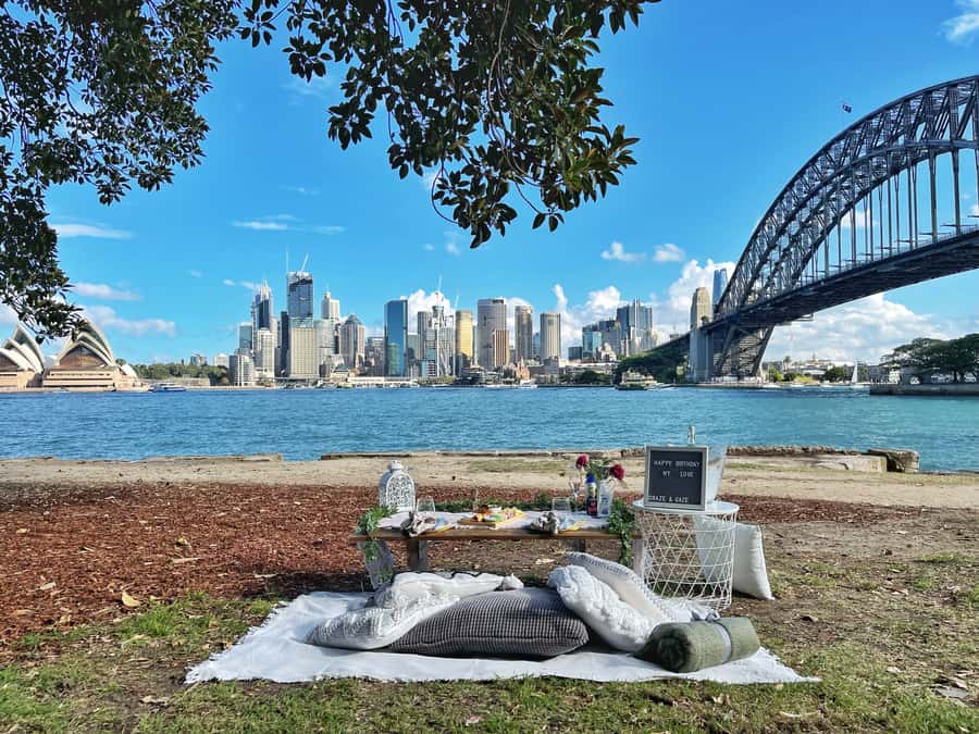 Luxury Picnic for 2 with Sydney Harbour Views at Kirribilli - Your Bluetooth speaker and the private mood you control