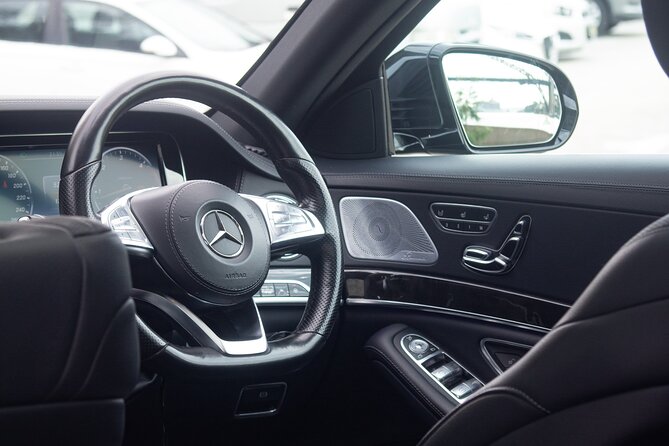 Luxury Sydney Airport Departure Transfer - Sedan/SUV - Luxury Sydney Airport transfers that start with clear communication