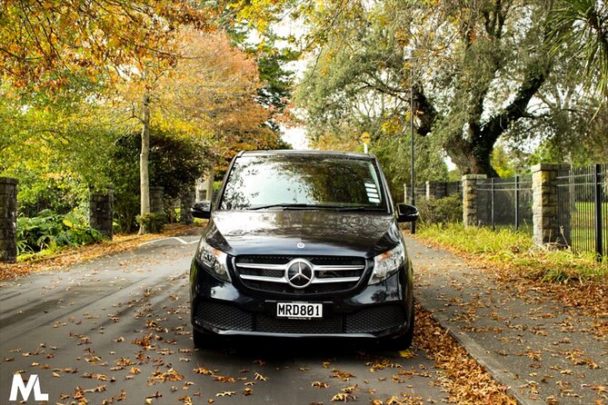 Luxury Van - Sydney Airport Private Arrival Transfer - The pickup process in Sydney CBD, before you even hit traffic