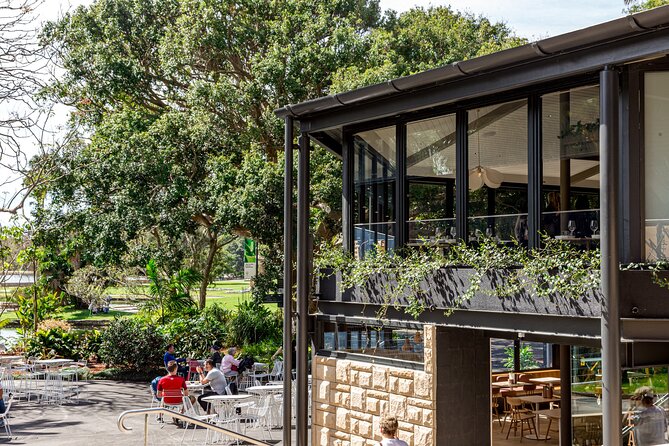 Picnic in the Royal Botanic Gardens for 2 - What the hamper includes: three courses, Southeast Asian flavors, and Aussie ingredients