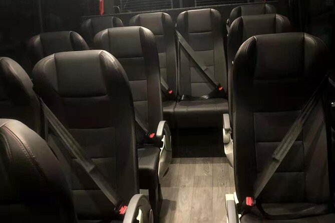 Premium Private Transfer FROM Sydney Airport to Sydney CBD/Downtown 1-13 people - Communication and driver professionalism, from real-world expectations