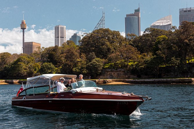 Private 2 Hour Icons and Highlights Cruise of Sydney Harbour - Athol Bay Beach and the skyline moment