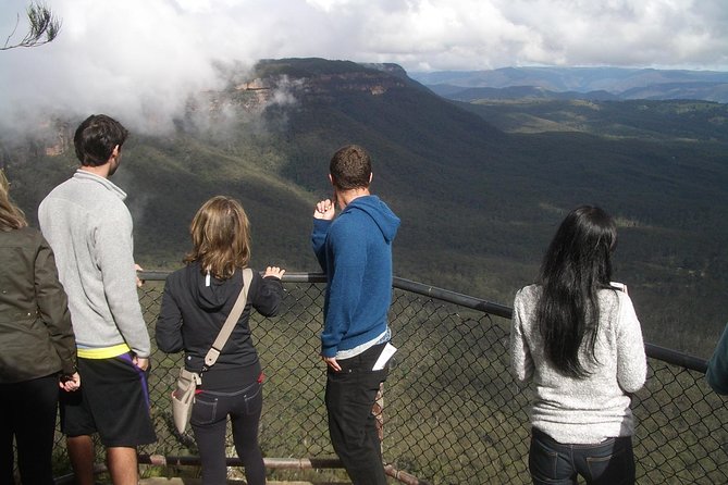 PRIVATE Blue Mountains Tour with Expert Guide - Cahill’s Lookout and Katoomba Falls: close-up drama