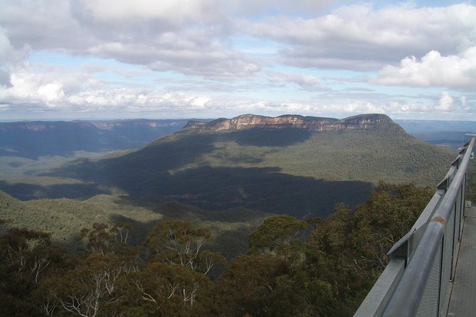 PRIVATE Blue Mountains Tour with Expert Guide - Eagle Hawk Lookout and the Three Sisters: the iconic payoff