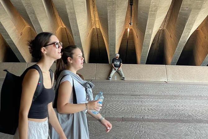 Private City Tour: Best of Sydney - Hickson Road Reserve: the first “wow” view of Opera House and bridge