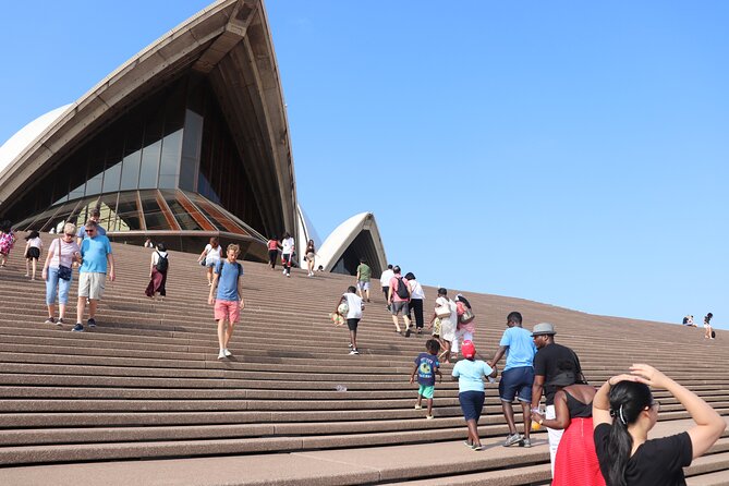 Private Luxury Half Day Sydney City Tour - Harbour viewpoints at Royal Botanic Garden and Mrs Macquarie’s Chair
