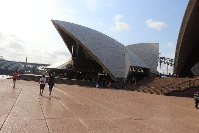 Private Luxury Half Day Sydney City Tour - Bondi Beach, St Mary’s Cathedral, and a drive past King Cross
