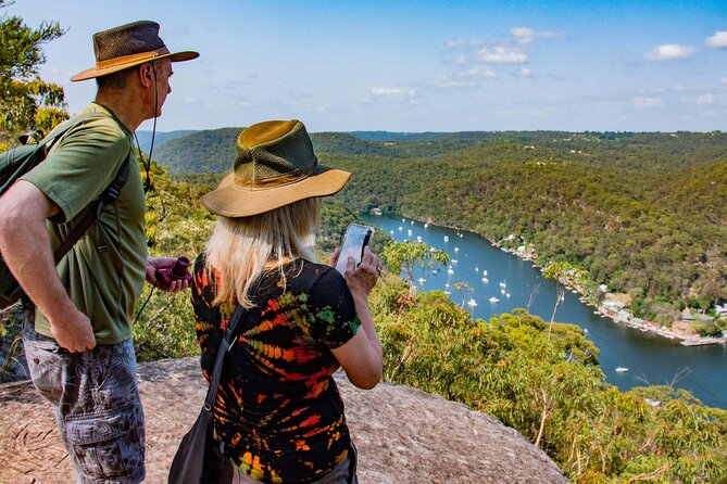 Private Nature Escape Tour 2 Days in Sydney - Aboriginal engraving site and Somersby Falls seasonal stop