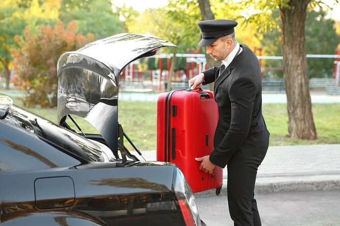 Private One-Way Airport Transfer from Sydney Airport to Sydney - Practical details that matter on arrival