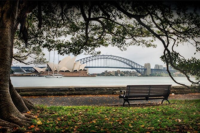 PRIVATE Sydney City Bondi Beach Opera House & Botanic Garden Tour - Dudley Page Reserve and Hornby Lighthouse: quick breaks with wide sightlines
