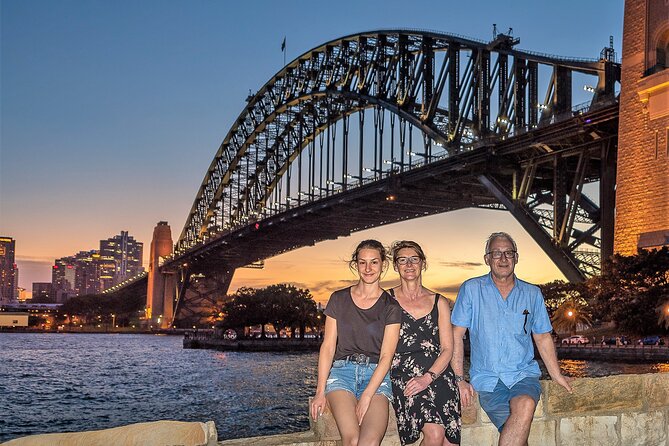 Private Sydney Harbour Sunset Photo Tour & Cruise - Stop 3: Mrs Macquaries Chair for Opera House and Harbour Bridge alignment